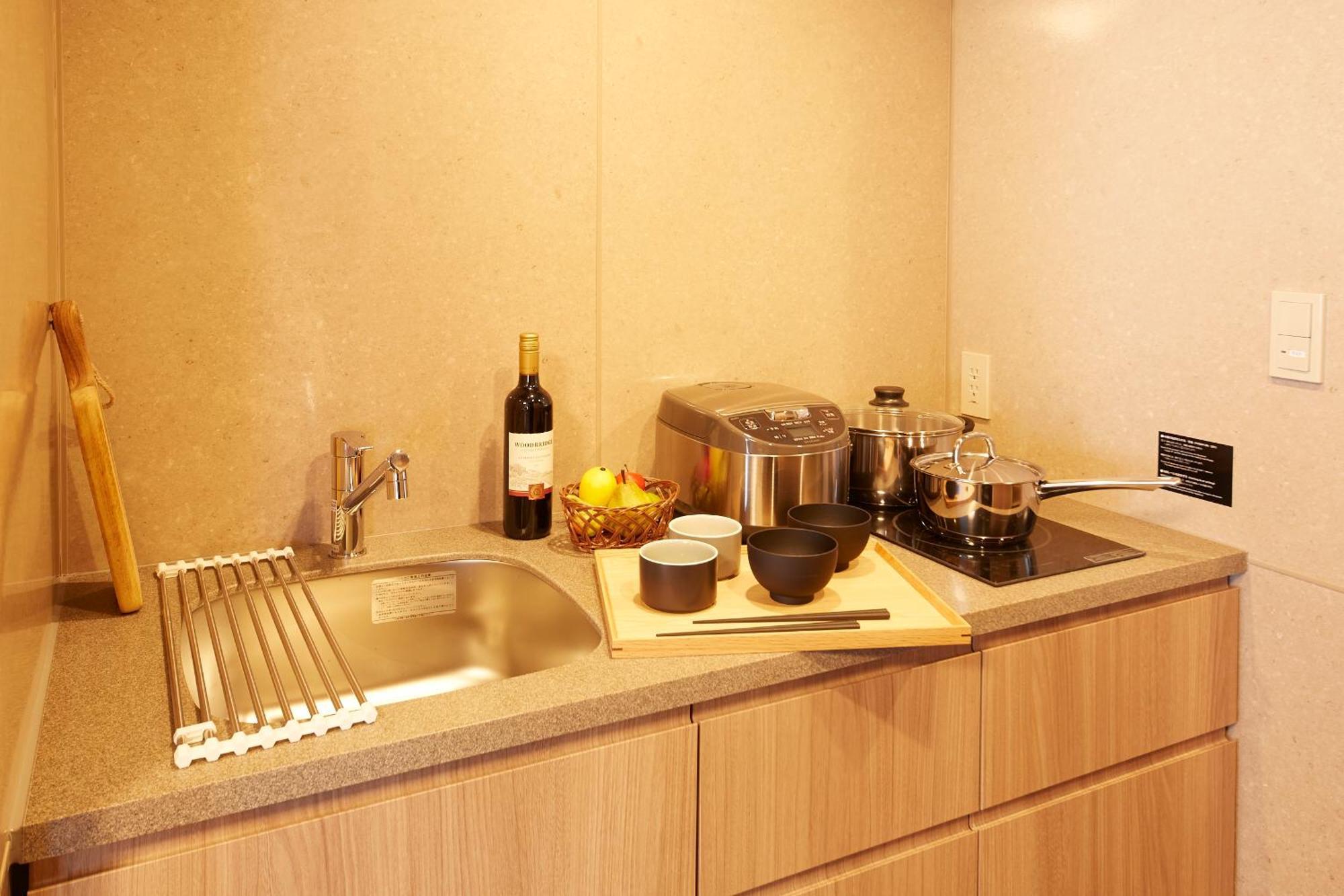 Monday Apart Premium Ueno Okachimachi Tokyo Exterior photo